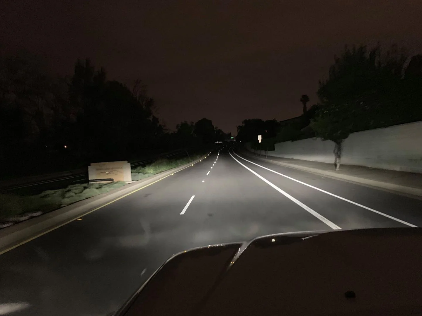 05-11 Toyota Tacoma LUXX-Series LED Crystal Headlights Chrome - Image 13