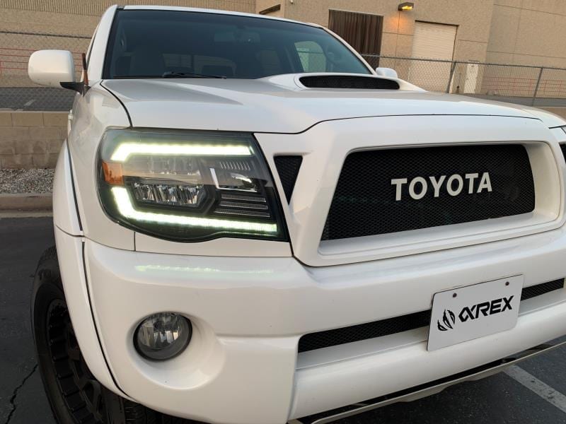 05-11 Toyota Tacoma LUXX-Series LED Crystal Headlights Chrome - Image 9