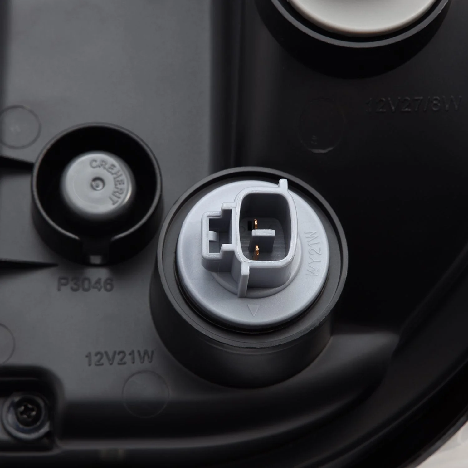 14-21 Toyota Tundra LUXX-Series LED Tail Lights Alpha-Black - Image 9